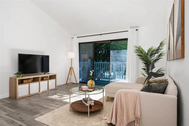 $550,000 | 20553 South Vermont Avenue, Unit 6, Torrance, CA 90502