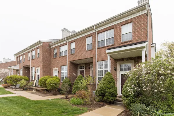 $2,150 | 1933 Lindsay Lane, Ann Arbor, MI 48104