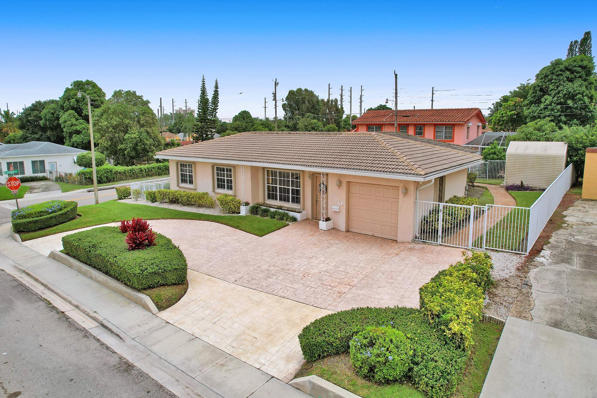 705 West 3rd Street Riviera Beach, FL 33404 - Photo 3 of 53 DJI_0185
