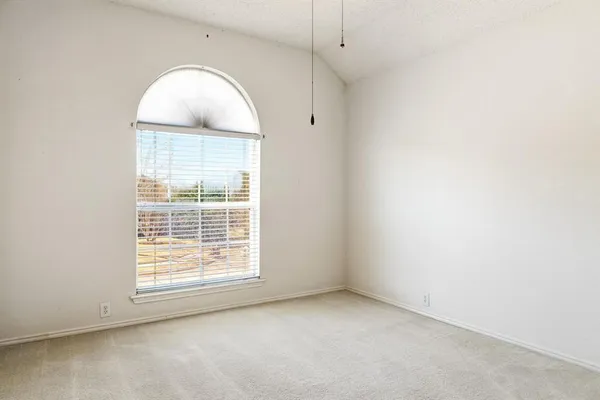$375,000 | 772 Poplar Court, Lake Dallas, TX 75065