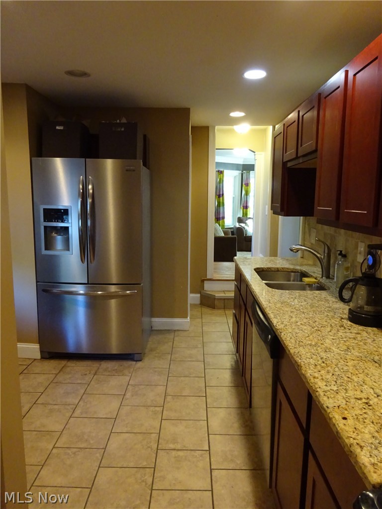 3245 Redwood Road Cleveland Heights, OH 44118 - Photo 11 of 24