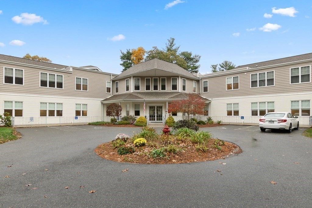 63 Central Street, Unit 204 North Reading, MA 01864 - Photo 2 of 37