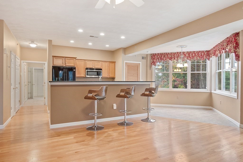 63 Central Street, Unit 204 North Reading, MA 01864 - Photo 4 of 37