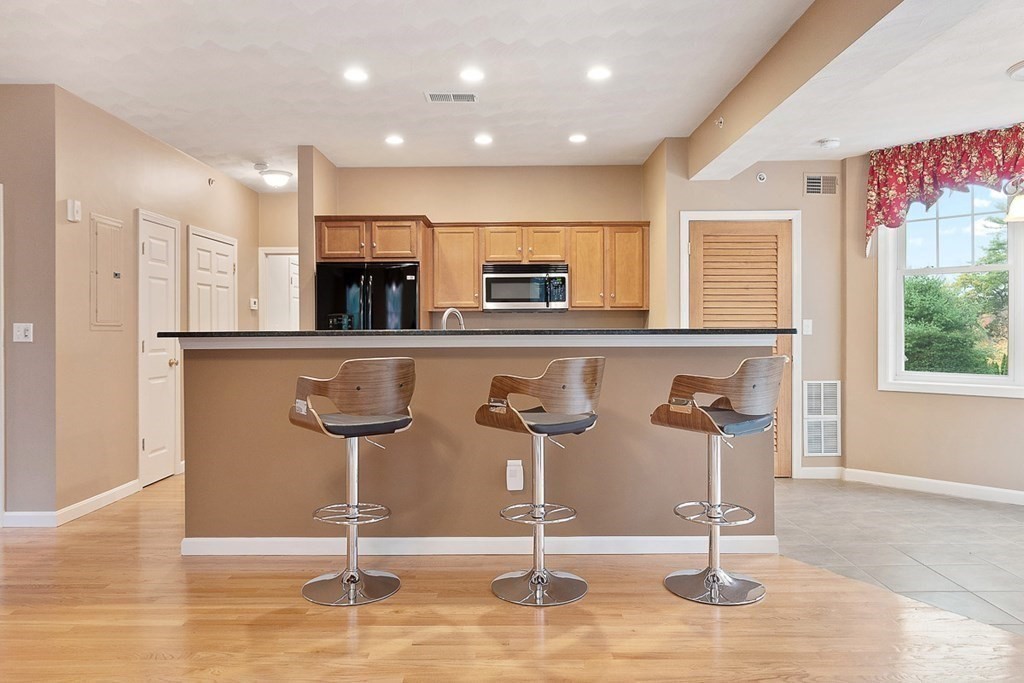 63 Central Street, Unit 204 North Reading, MA 01864 - Photo 7 of 37