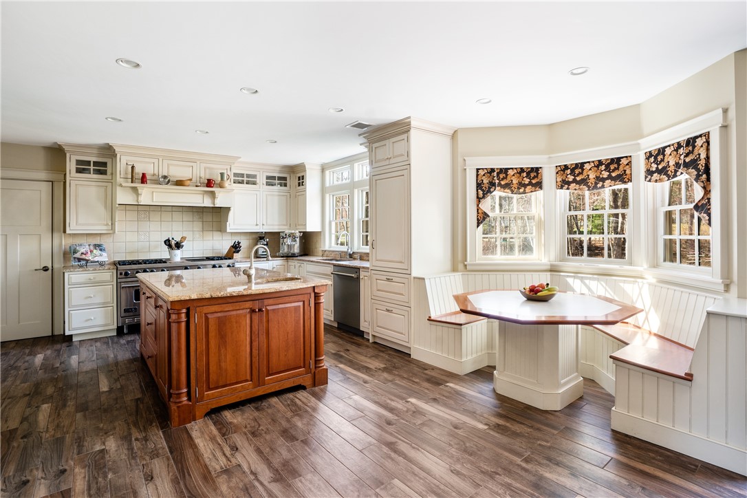 16 Hiscox Road Westerly, RI 02891 - Photo 13 of 41