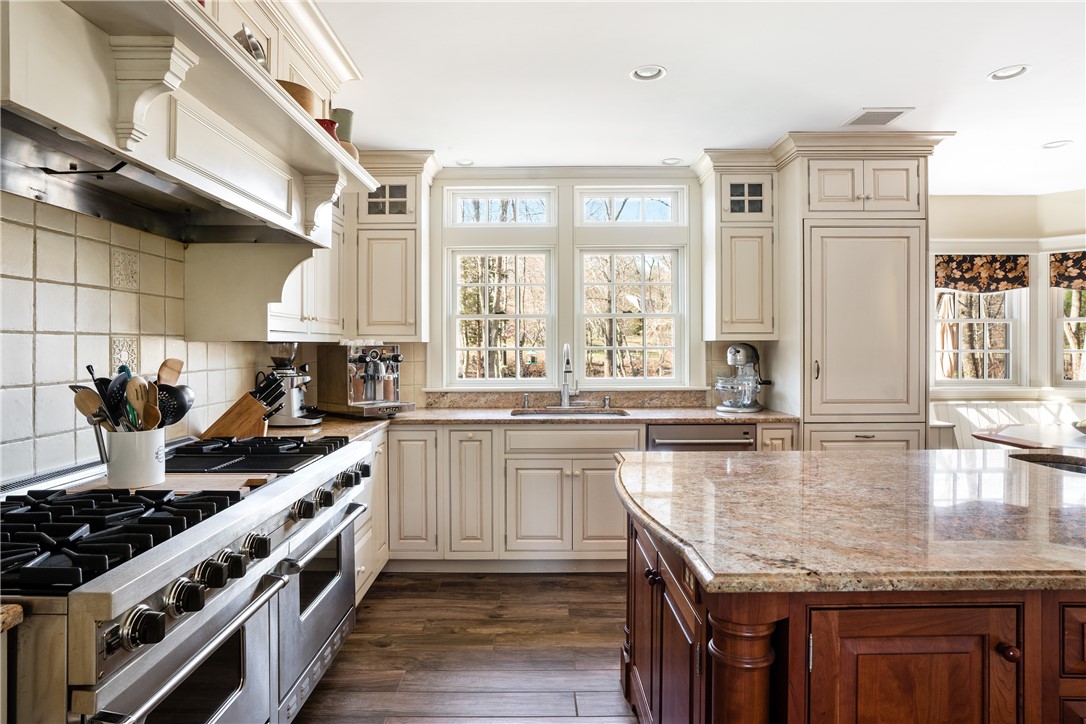 16 Hiscox Road Westerly, RI 02891 - Photo 14 of 41