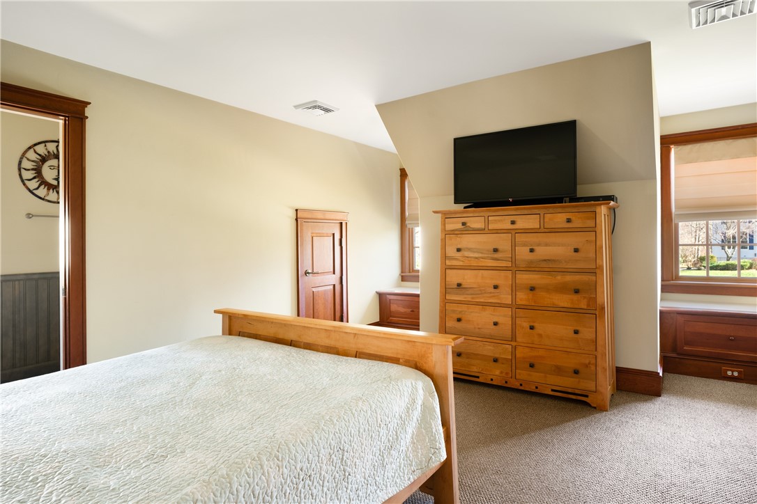 16 Hiscox Road Westerly, RI 02891 - Photo 26 of 41