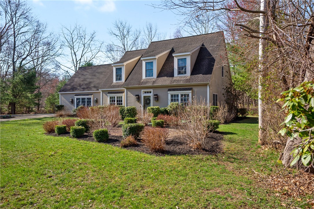 16 Hiscox Road Westerly, RI 02891 - Photo 7 of 41