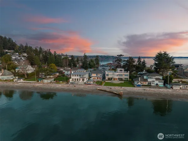 $3,780,000 | 9 Southwest 3 Tree Point Lane, Burien, WA 98166