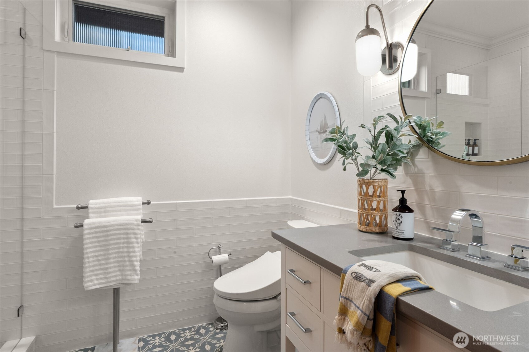 9 Southwest 3 Tree Point Lane Burien, WA 98166 - Photo 18 of 37