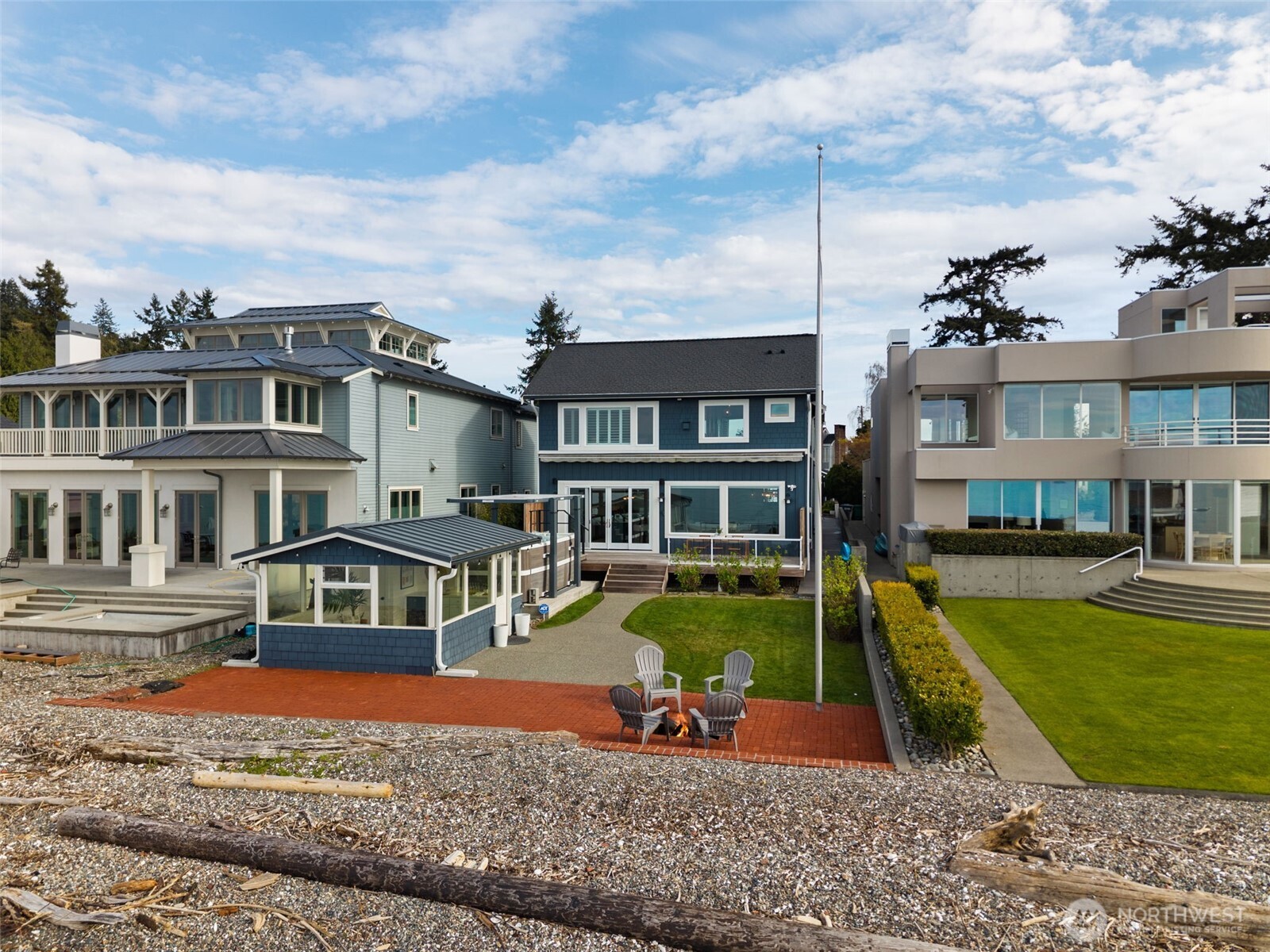 9 Southwest 3 Tree Point Lane Burien, WA 98166 - Photo 2 of 37