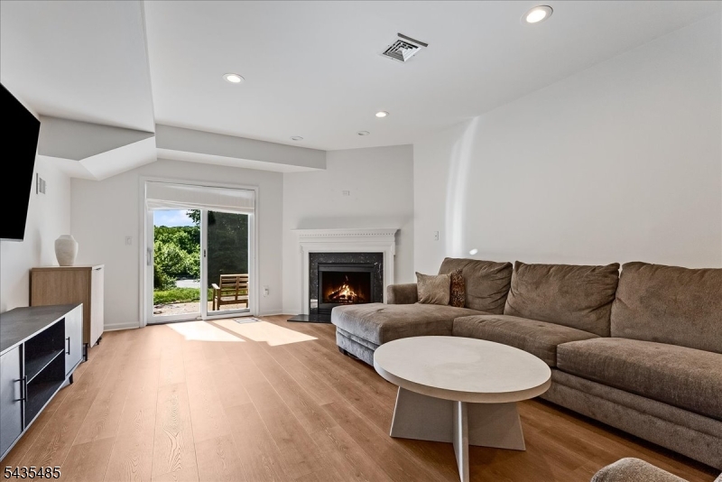 41 Chestnut Court Cedar Grove, NJ 07009 - Photo 13 of 18