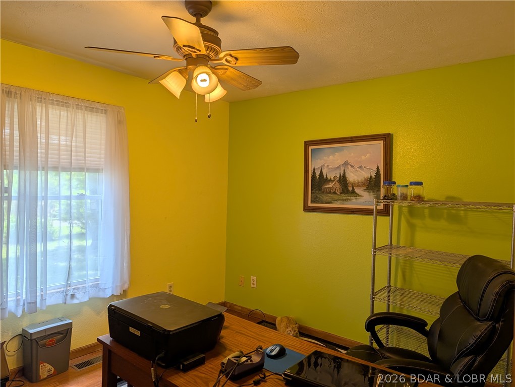 199 Spring Road Montreal, MO 65591 - Photo 3 of 57