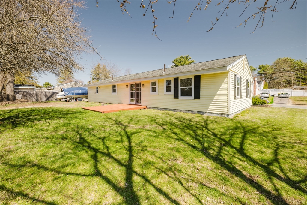 125 Temi Road Bellingham, MA 02019 - Photo 4 of 34