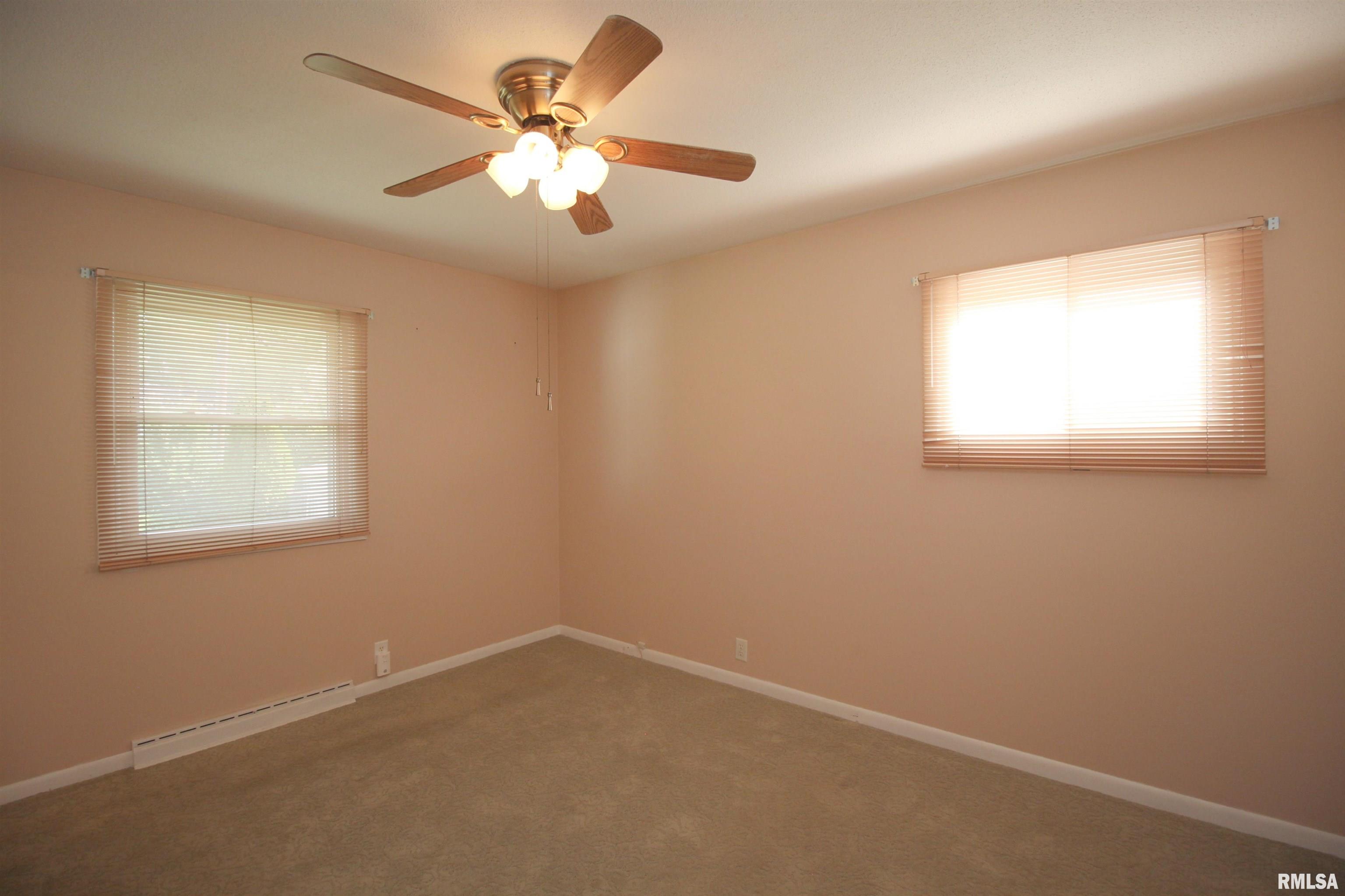 634 Westerfield Road Davenport, IA 52806 - Photo 11 of 24 Gallery Image 11
