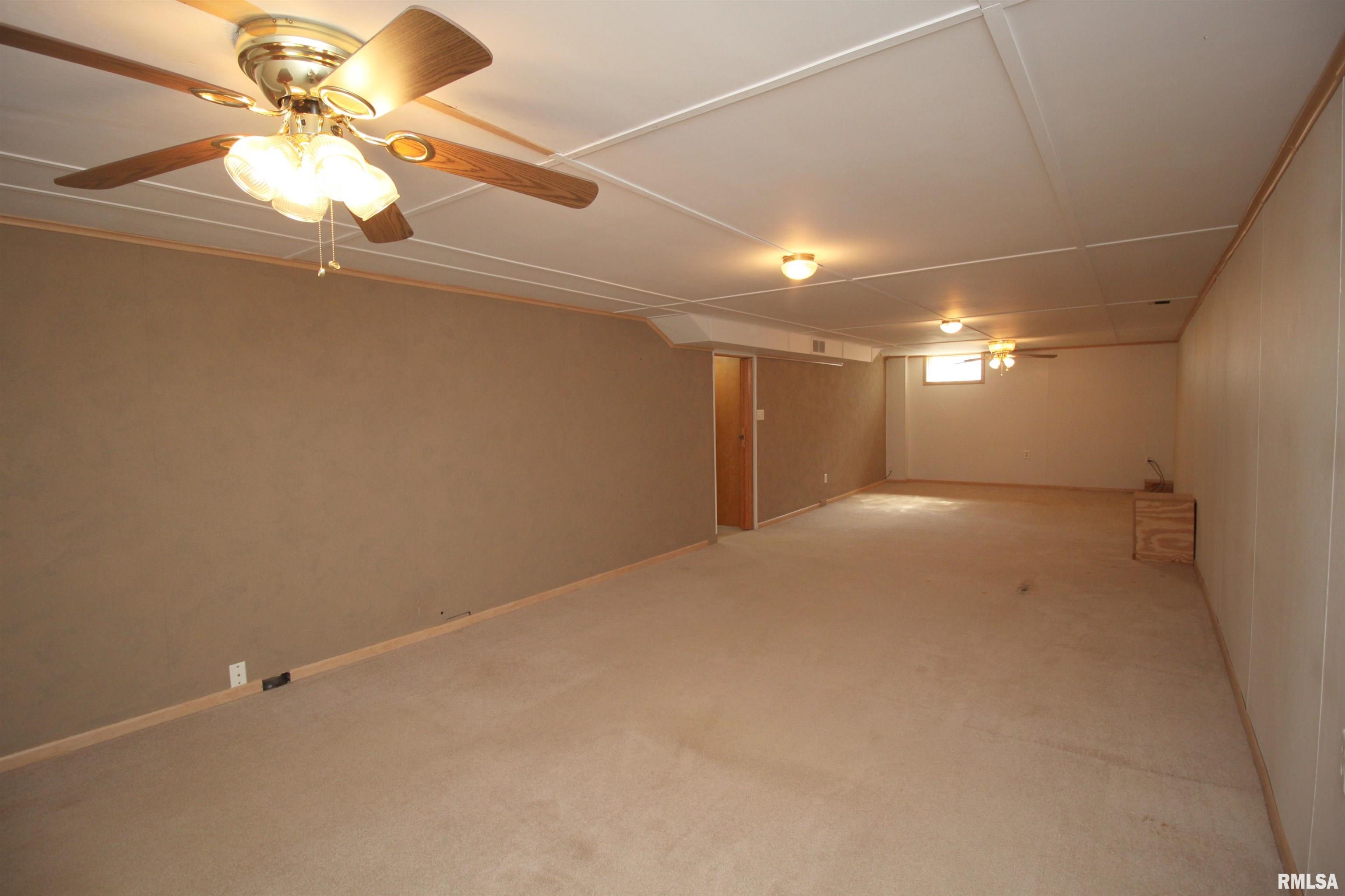 634 Westerfield Road Davenport, IA 52806 - Photo 15 of 24 Gallery Image 15