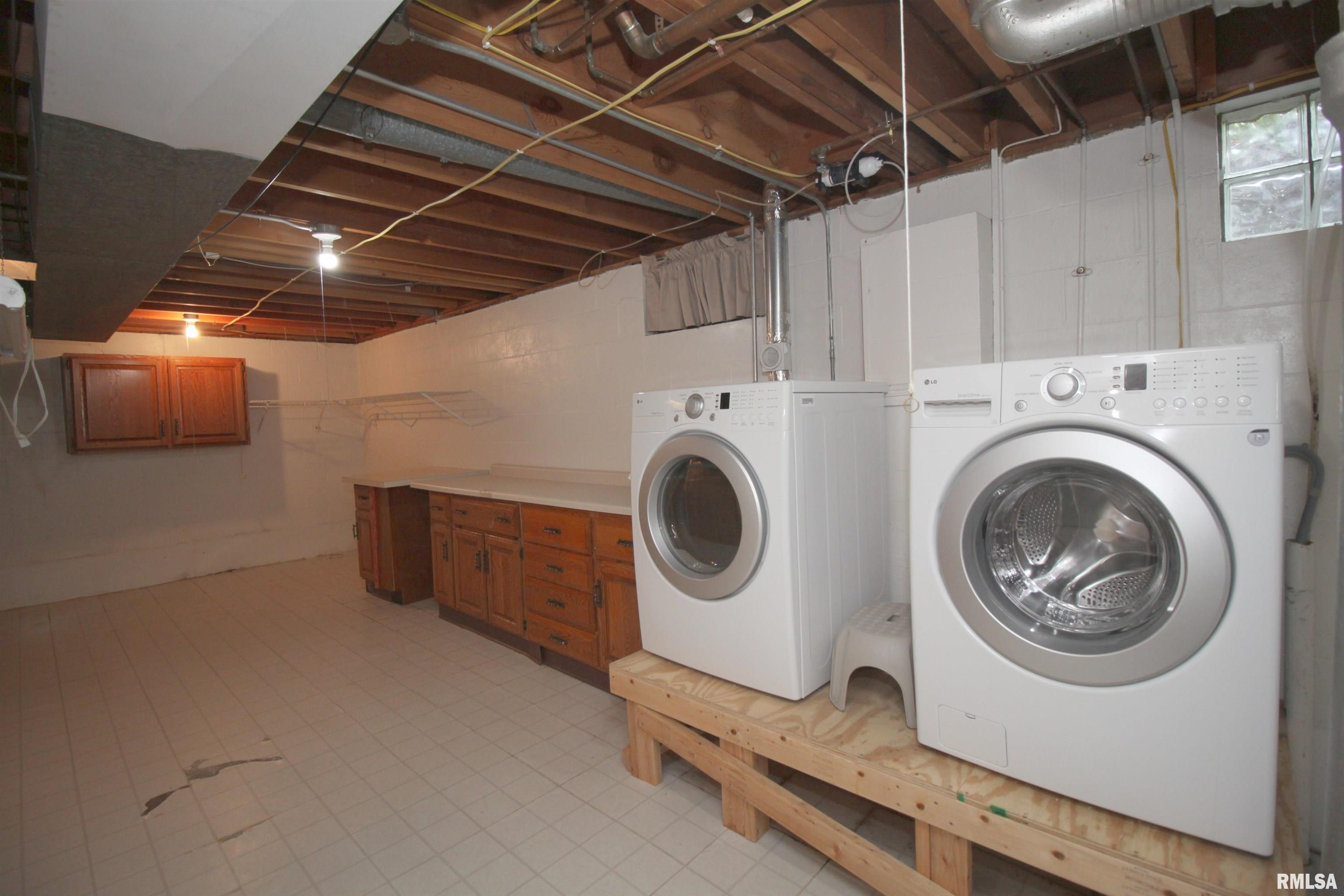 634 Westerfield Road Davenport, IA 52806 - Photo 16 of 24 Gallery Image 16