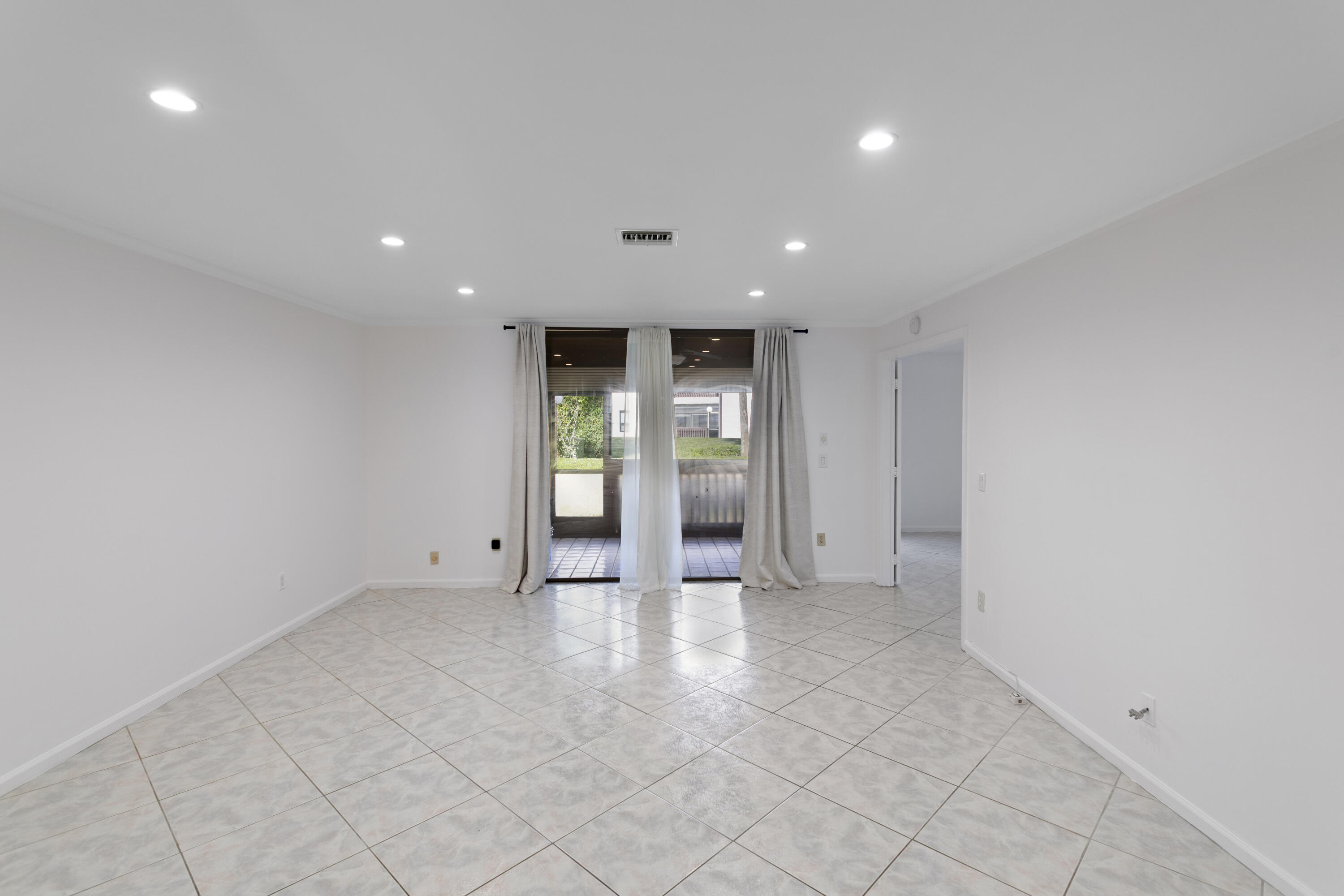 9352 Sable Ridge Circle, Unit C Boca Raton, FL 33428 - Photo 10 of 40 0G1A8816_1