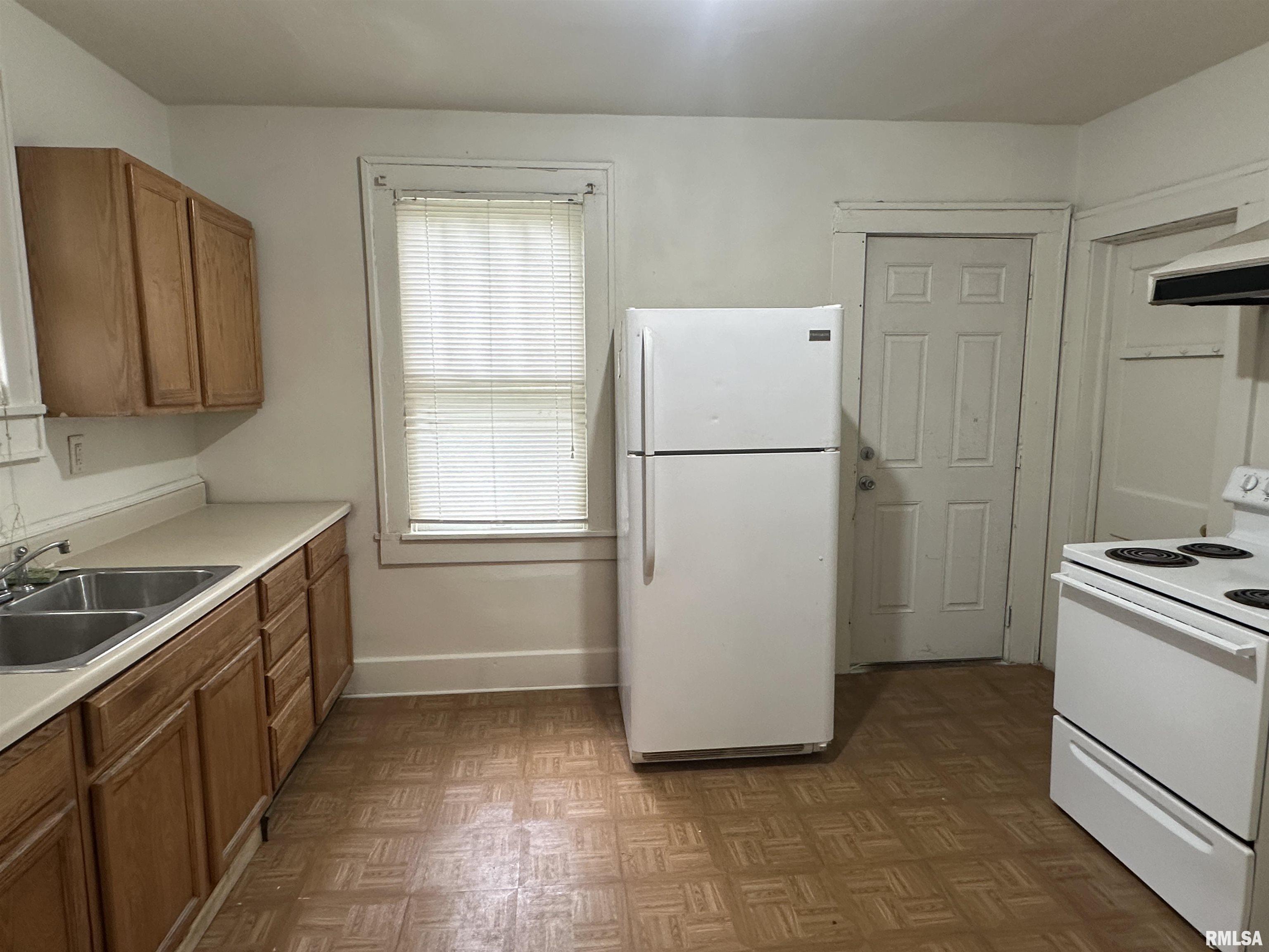 1909 East Cedar Street Springfield, IL 62703 - Photo 8 of 18 Gallery Image 8