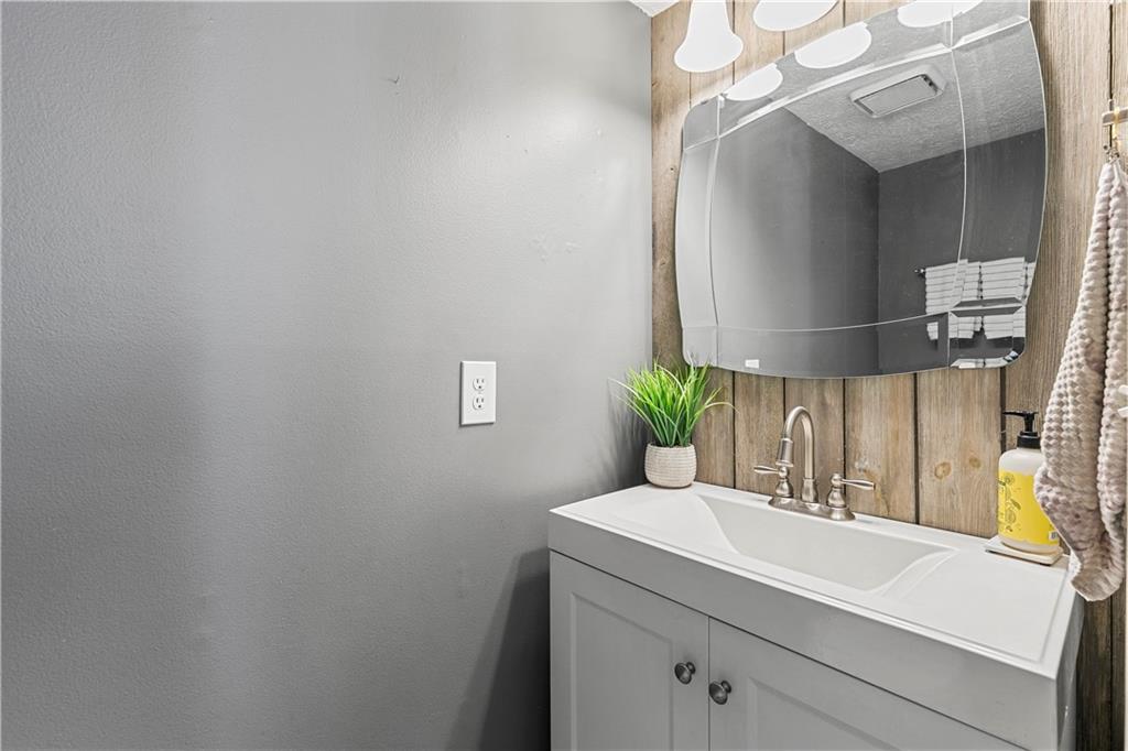 2656 Shaw Road Marietta, GA 30066 - Photo 19 of 36