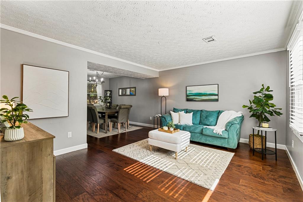 2656 Shaw Road Marietta, GA 30066 - Photo 4 of 36