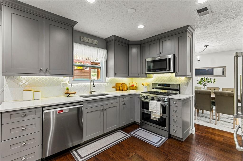 2656 Shaw Road Marietta, GA 30066 - Photo 8 of 36
