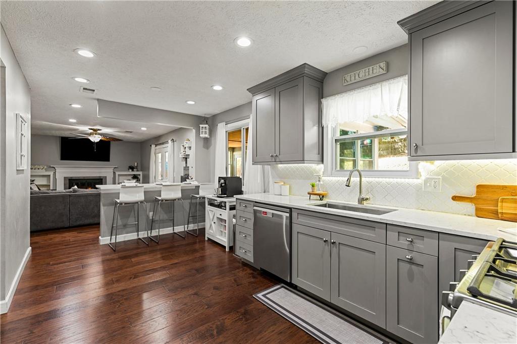 2656 Shaw Road Marietta, GA 30066 - Photo 10 of 36