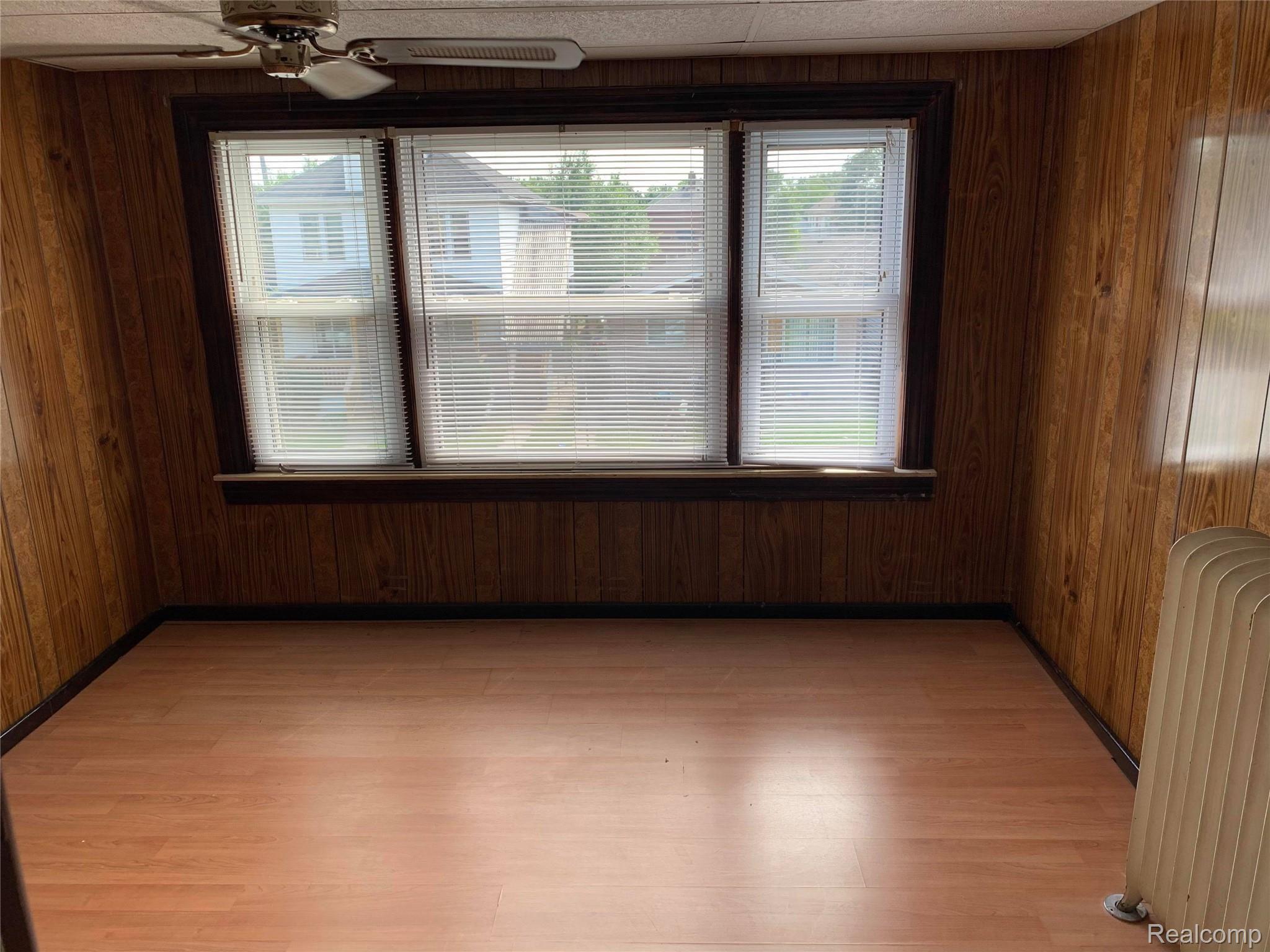87 Oak Street River Rouge, MI 48218 - Photo 16 of 37 87 OAK RIVER ROUGE (39).jpg