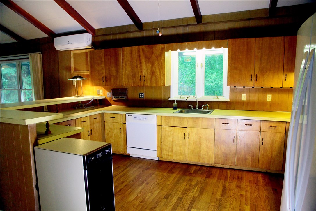 1239 Hill Farm Road Coventry, RI 02816 - Photo 9 of 22