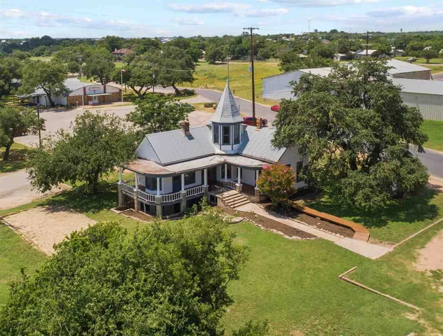 $465,000 | 106 Legion Drive, Llano, TX 78643
