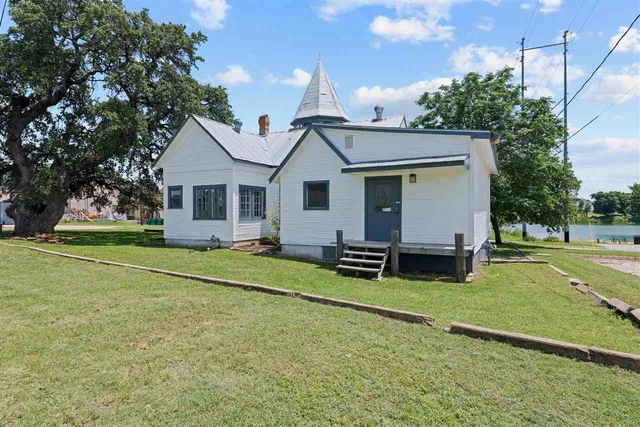 $465,000 | 106 Legion Drive, Llano, TX 78643