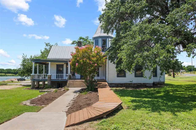 $465,000 | 106 Legion Drive, Llano, TX 78643