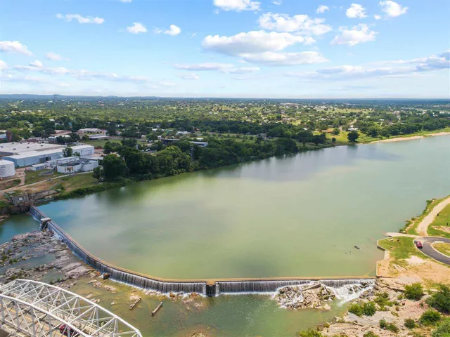 $465,000 | 106 Legion Drive, Llano, TX 78643