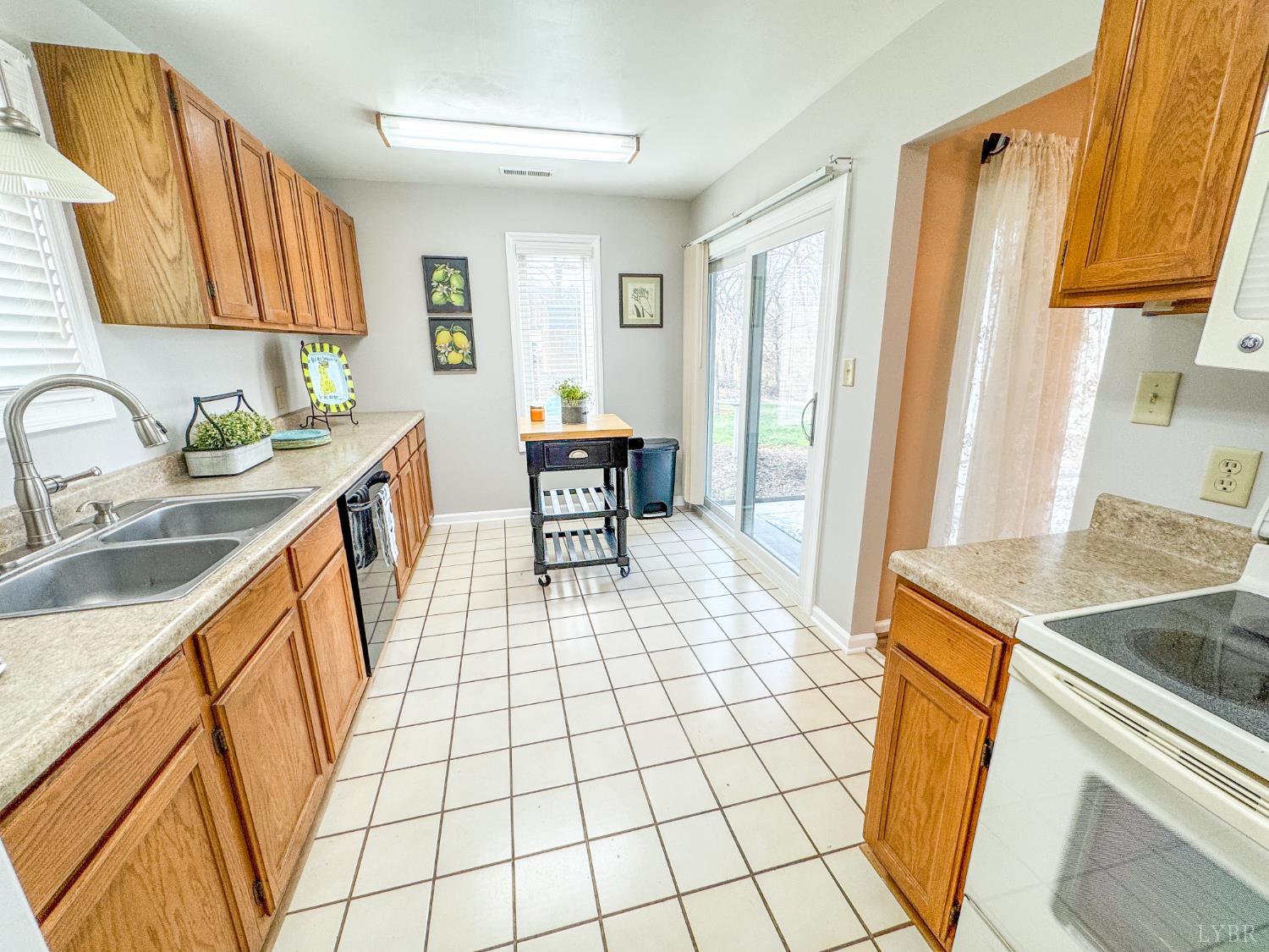 101 Manor Drive, Unit A Forest, VA 24551 - Photo 32 of 39