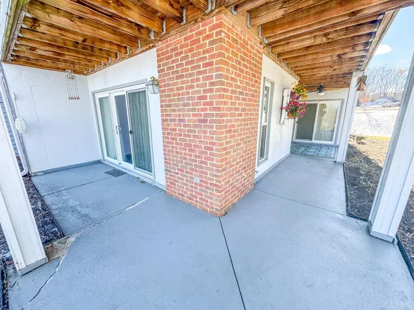 $239,999 | 101 Manor Drive, Unit A, Forest, VA 24551