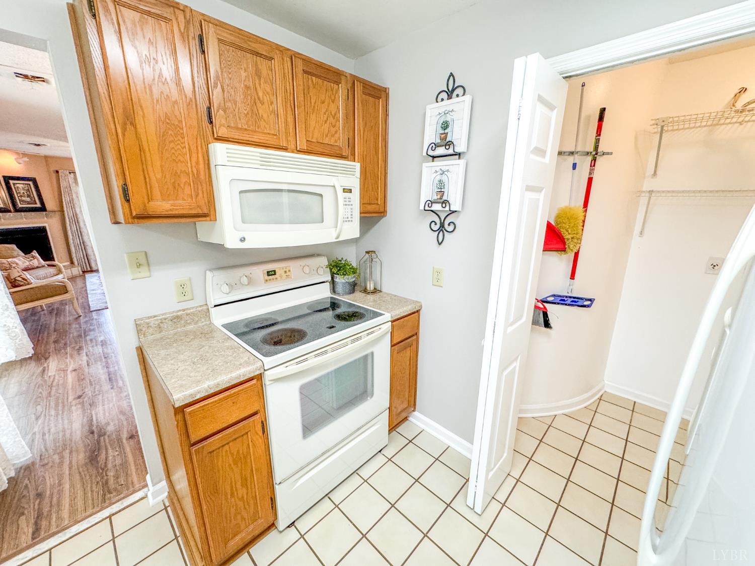 101 Manor Drive, Unit A Forest, VA 24551 - Photo 5 of 39