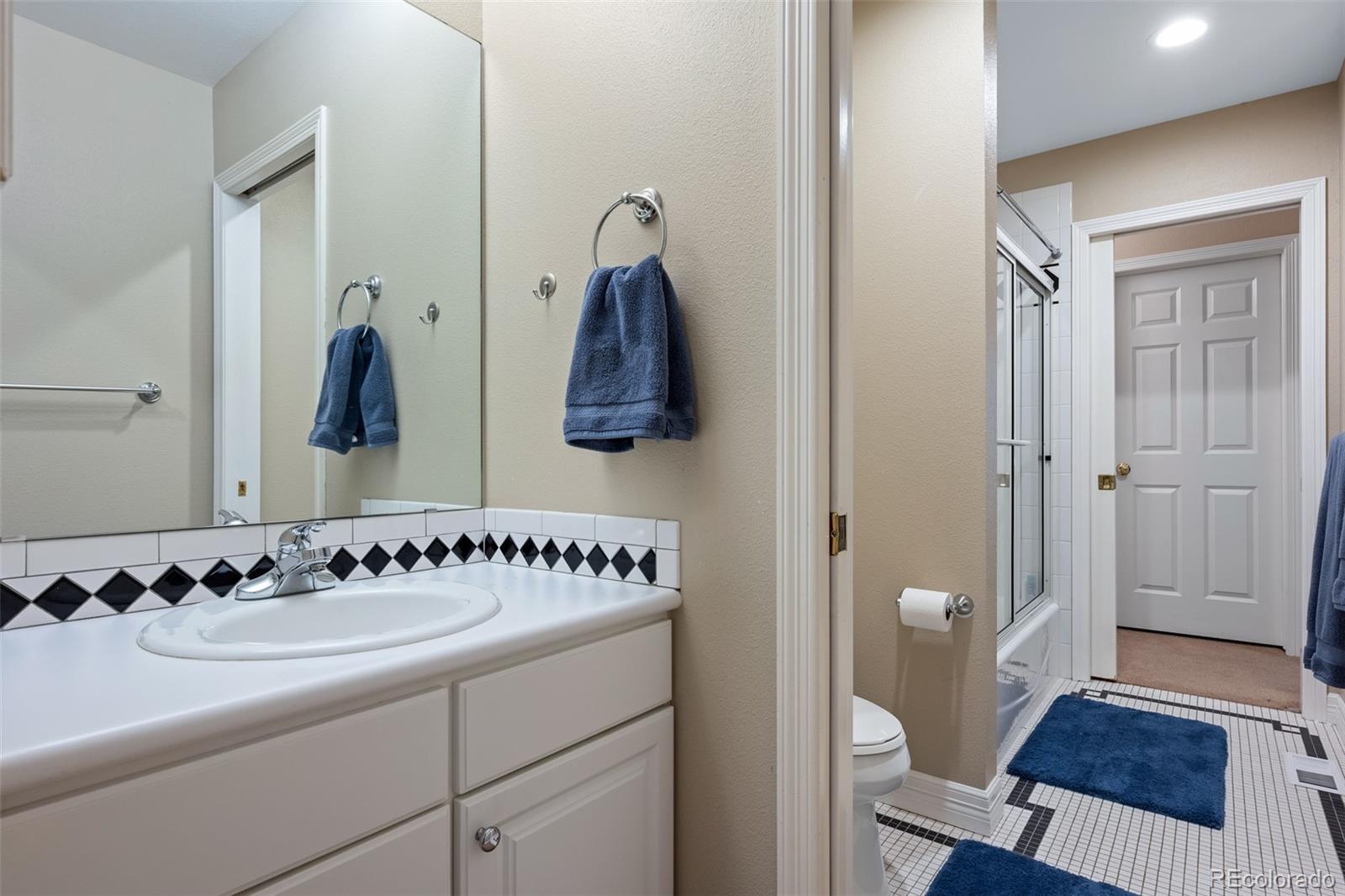 725 Front Range Road Littleton, CO 80120 - Photo 33 of 50