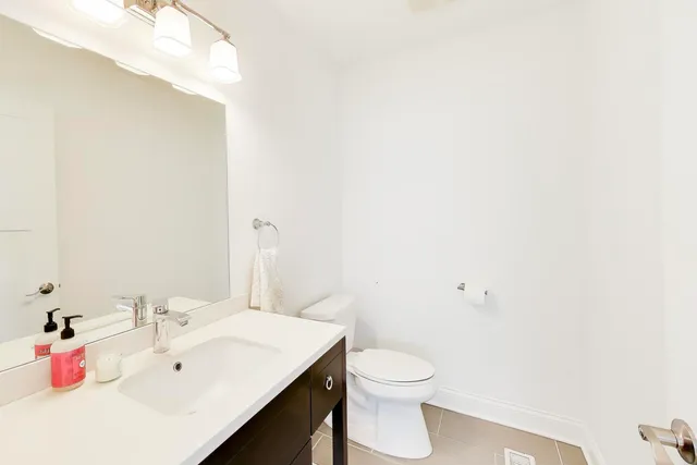 $4,850 | 229 North Myrtle Avenue, Elmhurst, IL 60126