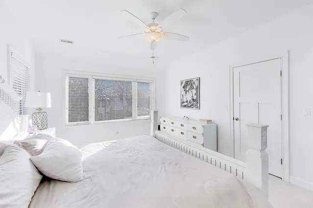 $4,850 | 229 North Myrtle Avenue, Elmhurst, IL 60126