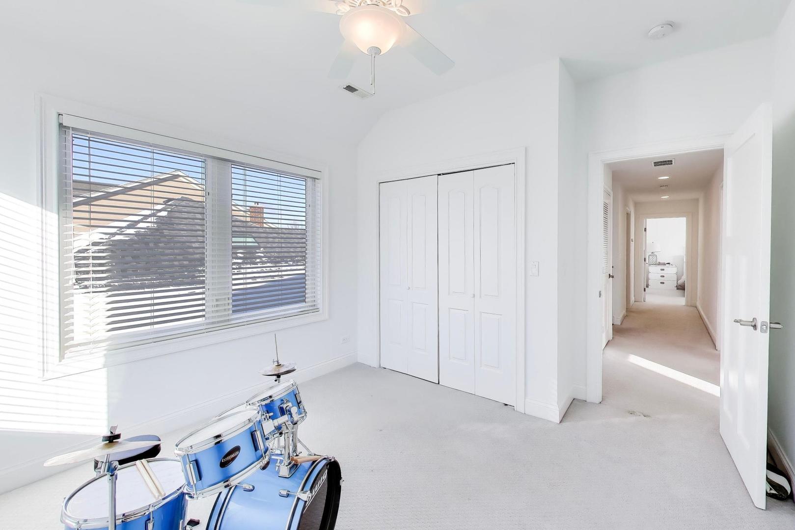 229 North Myrtle Avenue Elmhurst, IL 60126 - Photo 31 of 43 a very nice looking room with a window