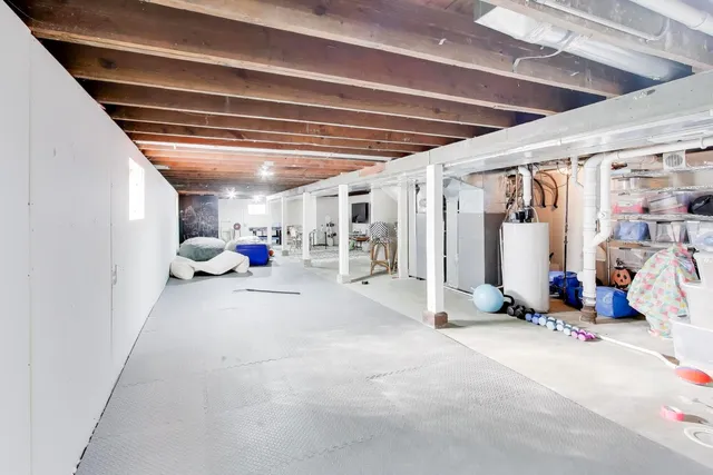 $4,850 | 229 North Myrtle Avenue, Elmhurst, IL 60126