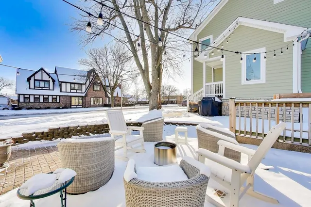 $4,850 | 229 North Myrtle Avenue, Elmhurst, IL 60126