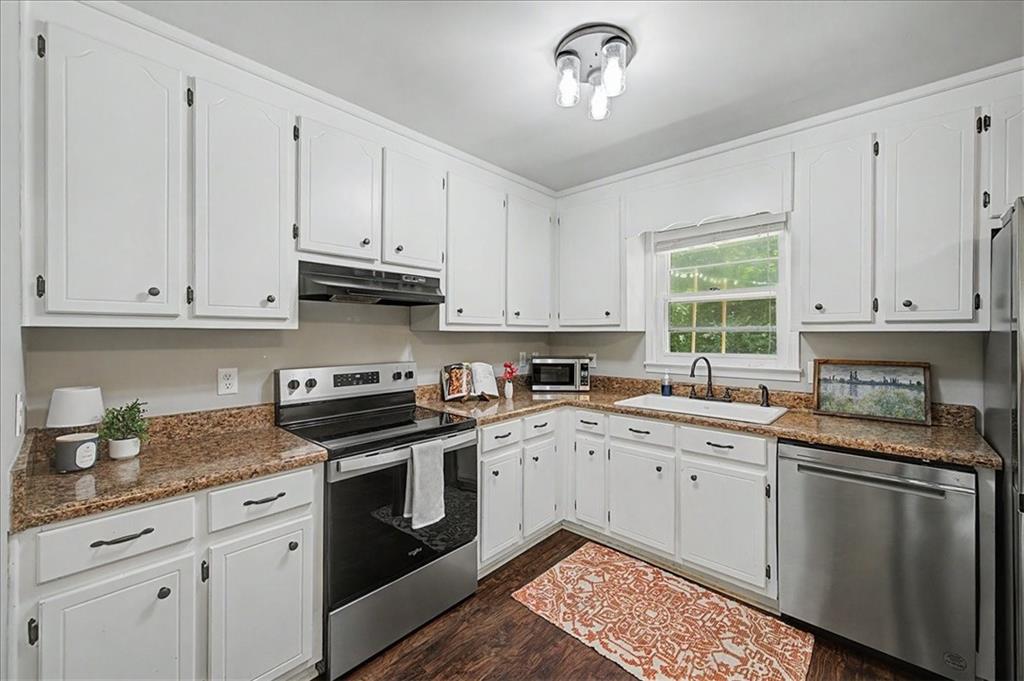 558 Peeples Valley Road Northeast Cartersville, GA 30121 - Photo 11 of 41