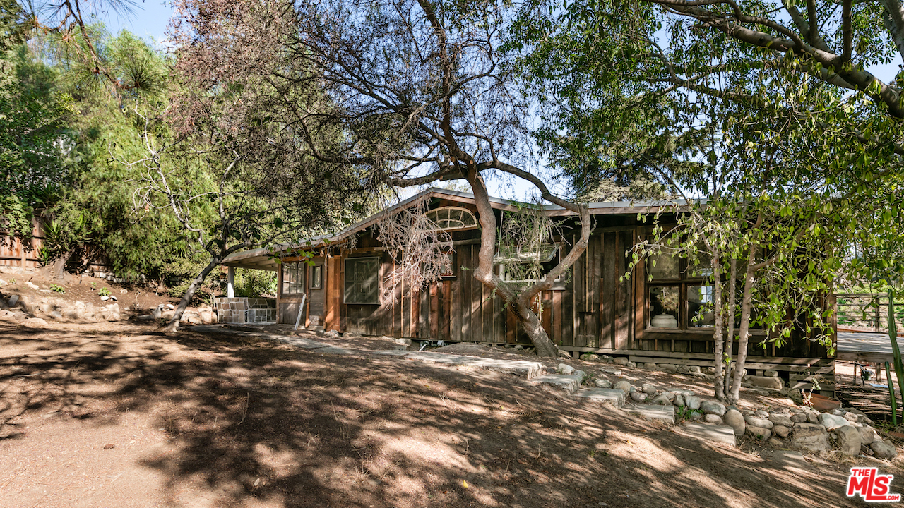2317 Avon Street Los Angeles, CA 90026 - Photo 23 of 27