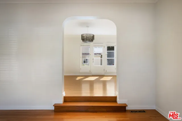 $5,500 | 8664 West Olympic Boulevard, Los Angeles, CA 90035