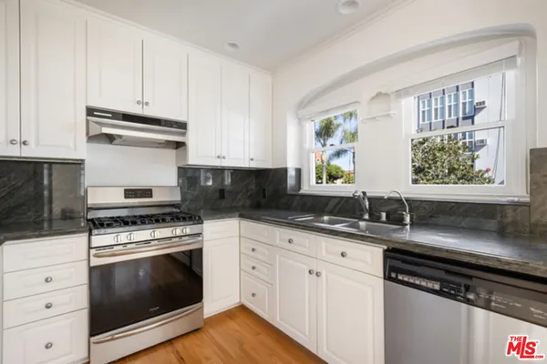 $5,500 | 8664 West Olympic Boulevard, Los Angeles, CA 90035