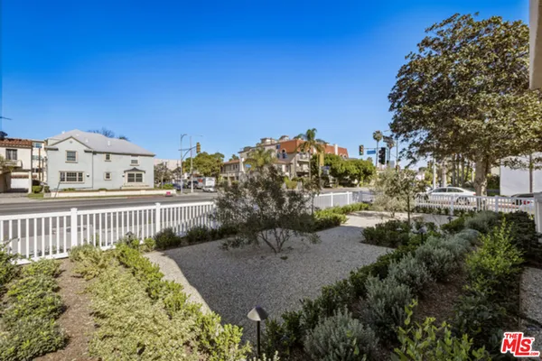 $5,500 | 8664 West Olympic Boulevard, Los Angeles, CA 90035