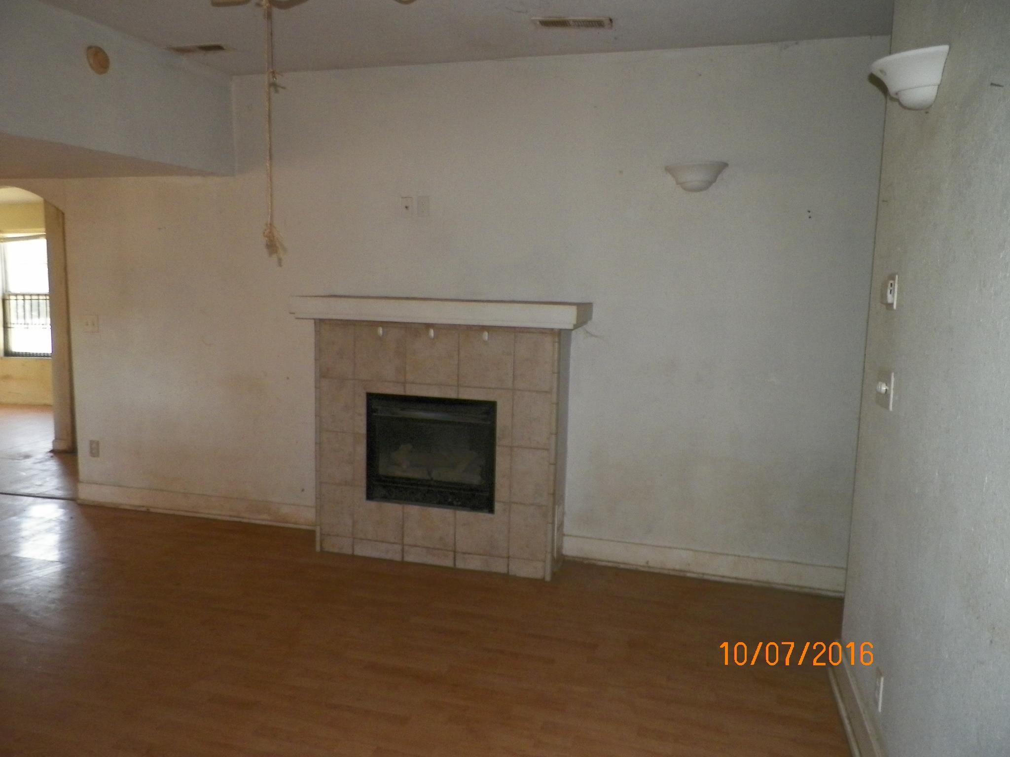 996 Overhead Bridge Road Hampshire, TN 38461 - Photo 8 of 12 living room