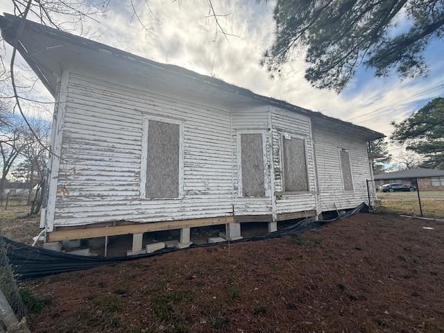 579 17th Street Southeast Paris, TX 75460 - Photo 18 of 22 a backyard of a house