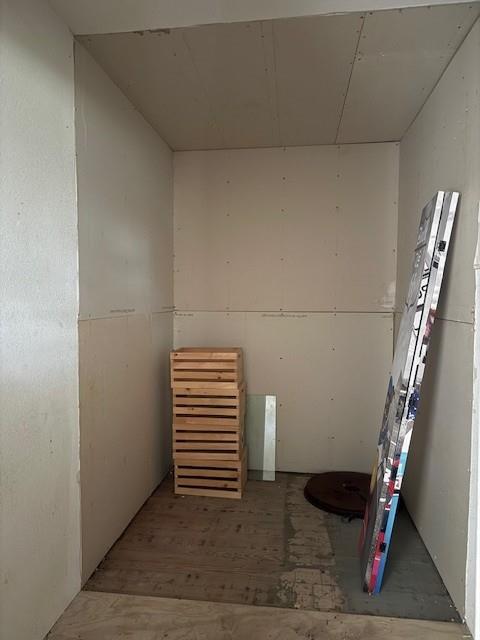 579 17th Street Southeast Paris, TX 75460 - Photo 6 of 22 a view of entryway with stairs